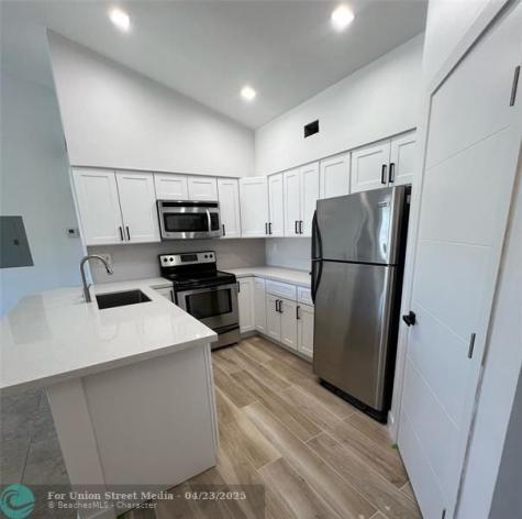 2550 SW 18th Terrace Fort Lauderdale FL 33315