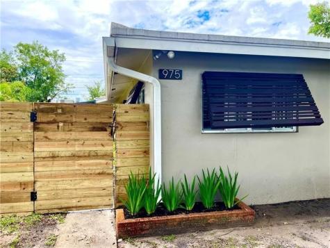 975 NE 40th Street Oakland Park FL 33334