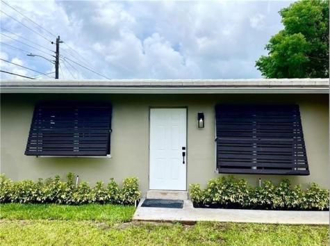 975 NE 40th Street Oakland Park FL 33334