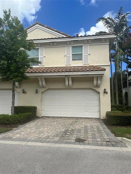2911 Cascada Isles Way Hollywood FL 33024