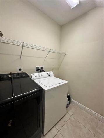 2911 Cascada Isles Way Hollywood FL 33024