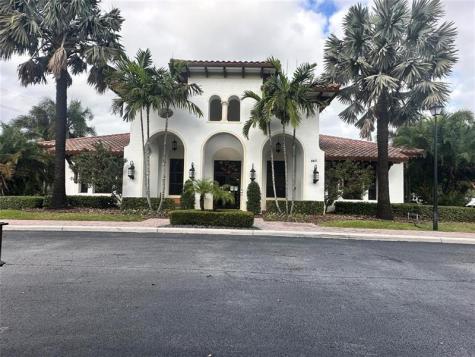 2911 Cascada Isles Way Hollywood FL 33024