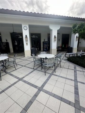 2911 Cascada Isles Way Hollywood FL 33024