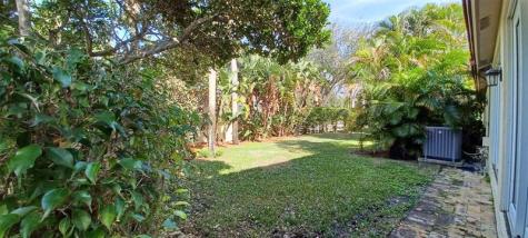 6688 Via Regina Boca Raton FL 33433