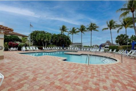 6688 Via Regina Boca Raton FL 33433