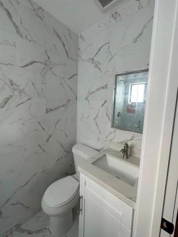 170 W 58 Street Hialeah FL 33012
