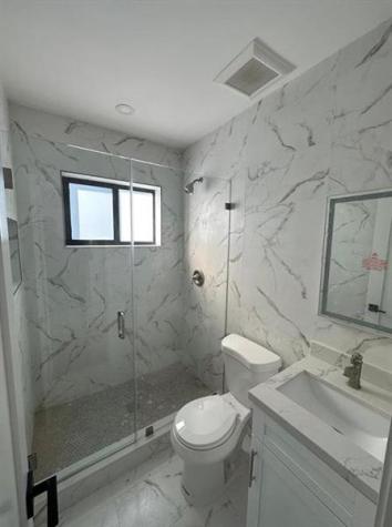 170 W 58 Street Hialeah FL 33012
