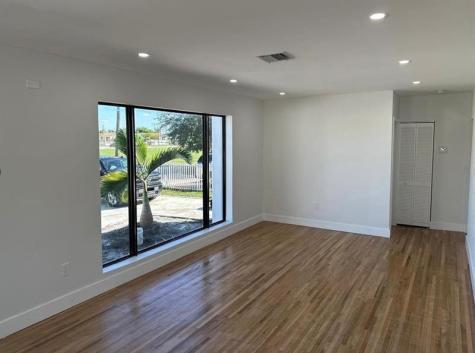 170 W 58 Street Hialeah FL 33012