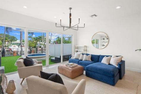 2739 NE 15th Street Fort Lauderdale FL 33304