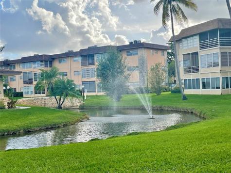 5071 W Oakland Park Boulevard Lauderdale Lakes FL 33313