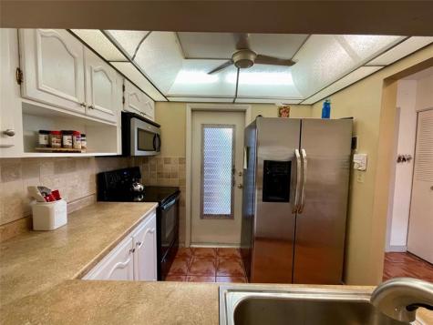 5071 W Oakland Park Boulevard Lauderdale Lakes FL 33313