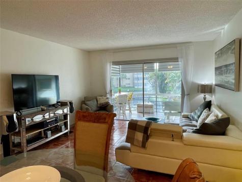 5071 W Oakland Park Boulevard Lauderdale Lakes FL 33313