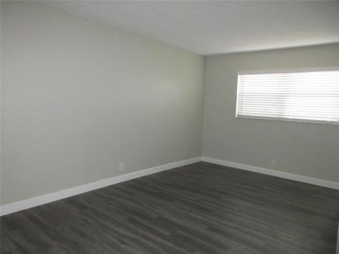 4240 Woodside Drive Coral Springs FL 33065