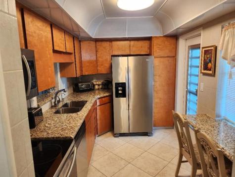 4141 NW 44th Avenue Lauderdale Lakes FL 33319