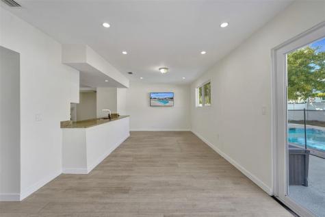 4001 N 41st Court Hollywood FL 33021
