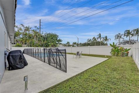 4001 N 41st Court Hollywood FL 33021