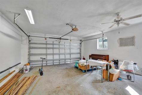 4001 N 41st Court Hollywood FL 33021