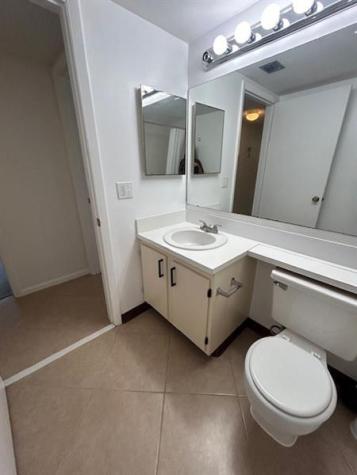 721 Sunny Pine Way Greenacres FL 33415