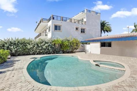 2632 SE 10th Court Pompano Beach FL 33062