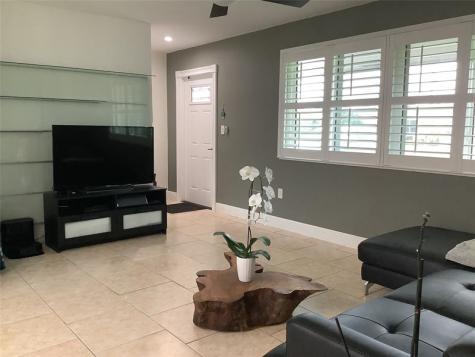 8260 NW 11th Court Pembroke Pines FL 33024