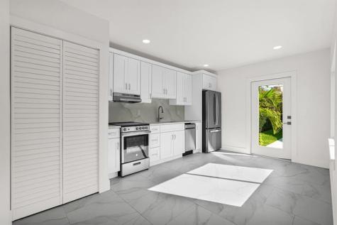 4015 Washington Road West Palm Beach FL 33405