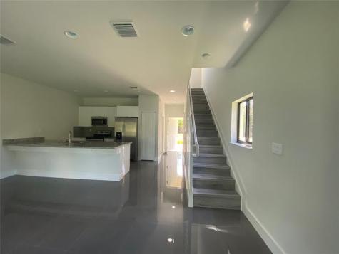 5615 Polk Street Hollywood FL 33021