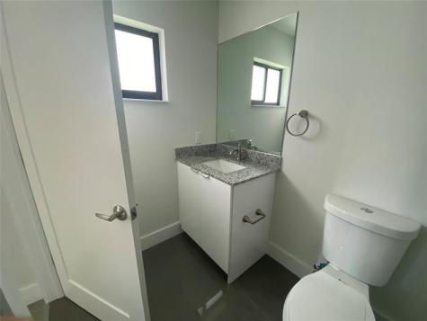 5615 Polk Street Hollywood FL 33021