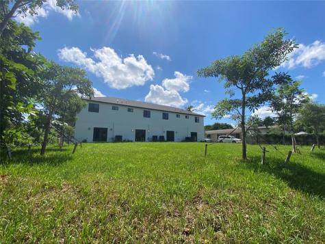 5615 Polk Street Hollywood FL 33021