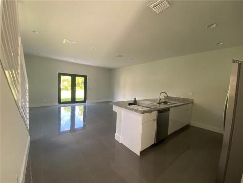 5615 Polk Street Hollywood FL 33021