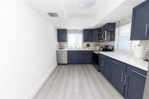 475 NE 142nd Street North Miami FL 33161