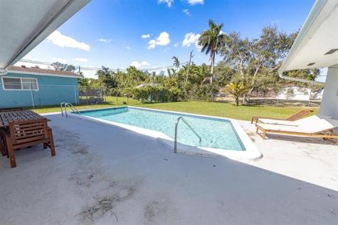 475 NE 142nd Street North Miami FL 33161