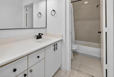 6103 NW 116th Place Doral FL 33178