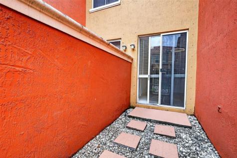 6103 NW 116th Place Doral FL 33178