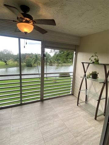 3499 Oaks Way Pompano Beach FL 33069