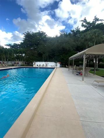 3499 Oaks Way Pompano Beach FL 33069