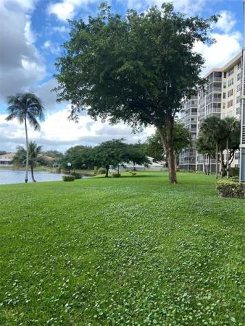 3499 Oaks Way Pompano Beach FL 33069