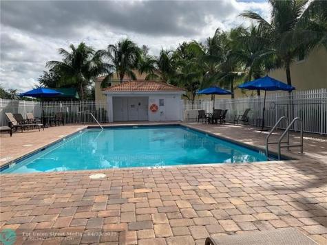 6300 Landings Way Tamarac FL 33321
