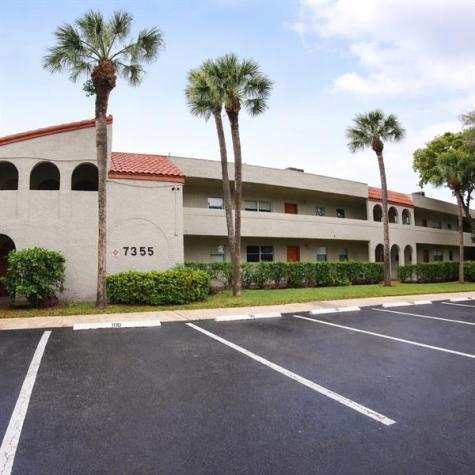 7355 Woodmont Terrace Tamarac FL 33321