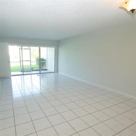 7355 Woodmont Terrace Tamarac FL 33321