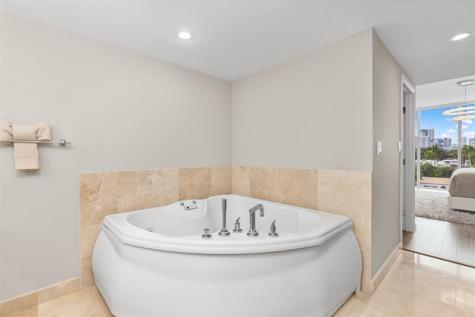 45 Hendricks Isle Fort Lauderdale FL 33301