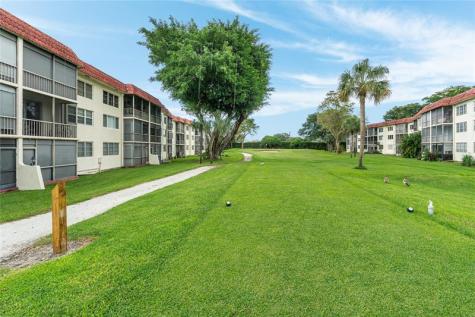 8940 S Hollybrook Boulevard Pembroke Pines FL 33025