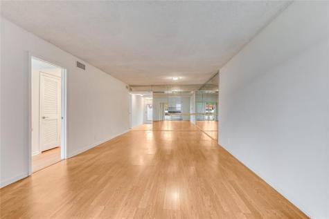 8940 S Hollybrook Boulevard Pembroke Pines FL 33025