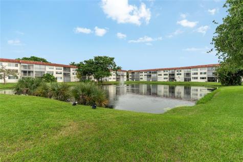 8940 S Hollybrook Boulevard Pembroke Pines FL 33025
