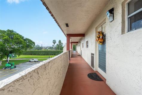 8940 S Hollybrook Boulevard Pembroke Pines FL 33025