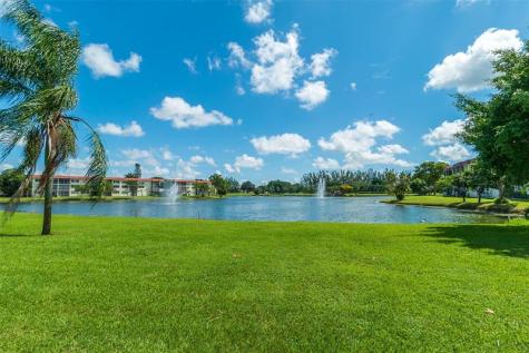 8940 S Hollybrook Boulevard Pembroke Pines FL 33025