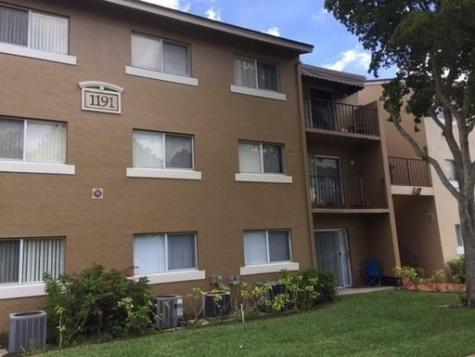 1174 Lake Terry Drive West Palm Beach FL 33411