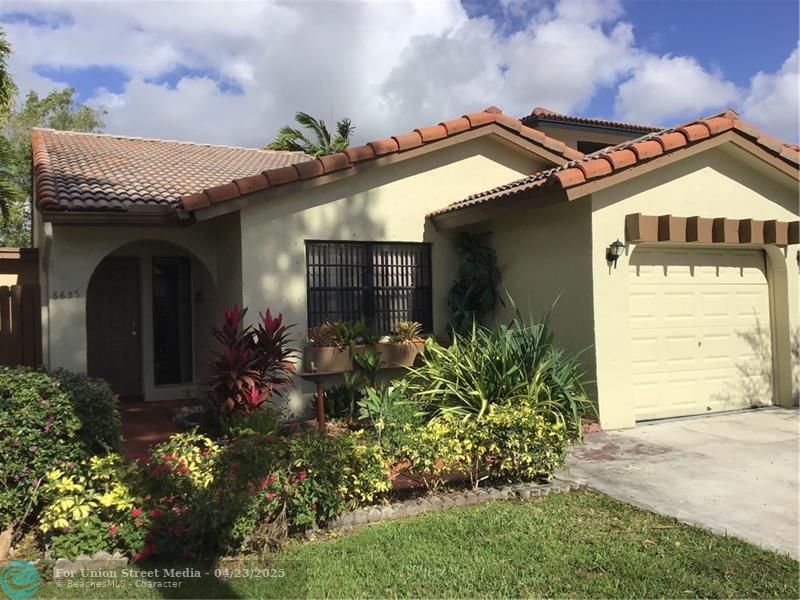 6635 NW 173rd Lane Hialeah FL 33015