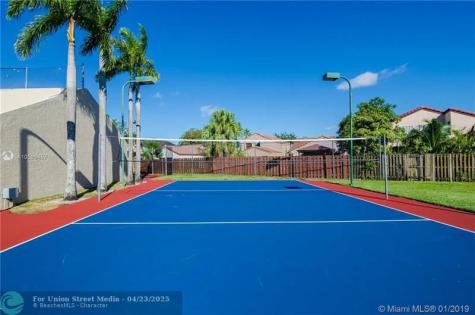 6635 NW 173rd Lane Hialeah FL 33015