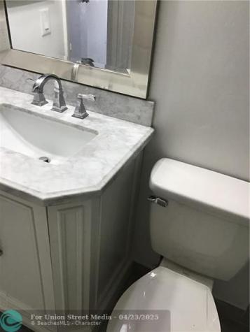 6635 NW 173rd Lane Hialeah FL 33015