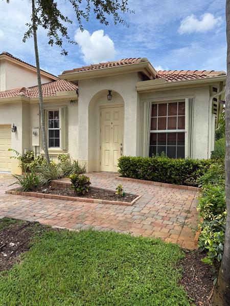 1720 NW 78 Way Pembroke Pines FL 33024